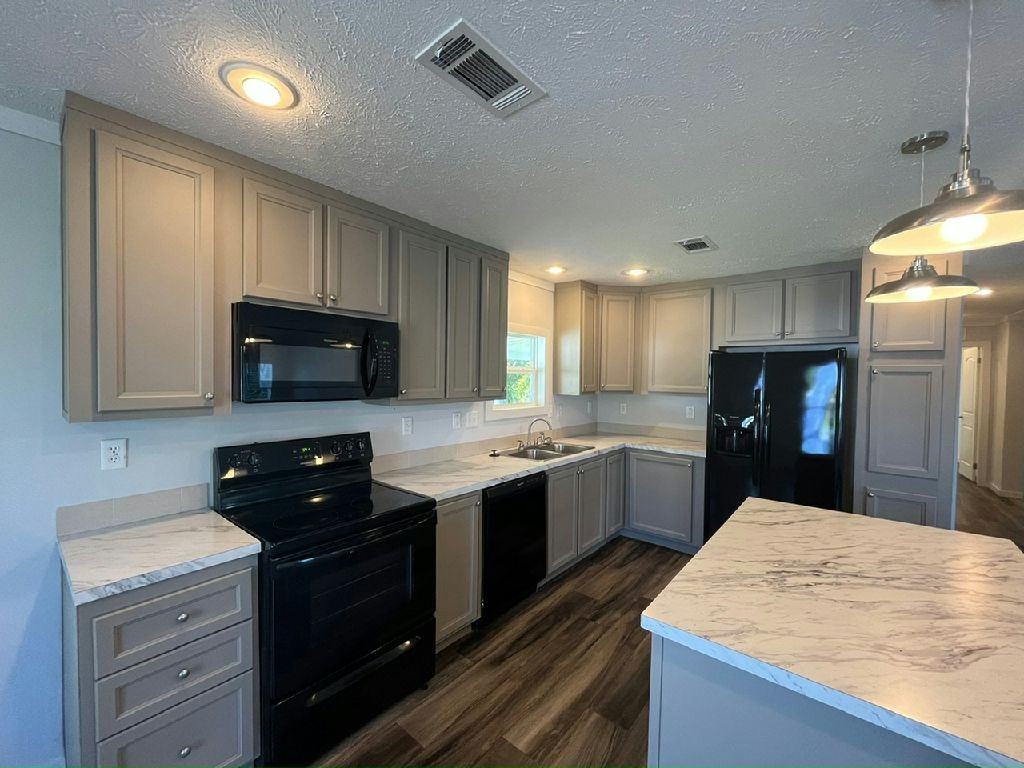 427 Mongoose Ln #427 - Photo 2 of 37