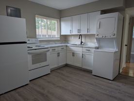 Beautiful, Fully Renovated 2 Bedroom in North County - Photo 1 of 1