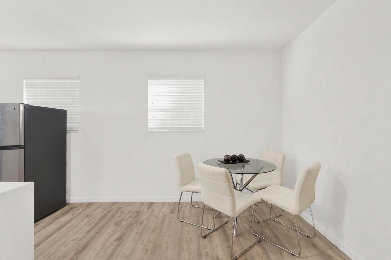 7 Salamanca Ave. - Photo 3 of 12