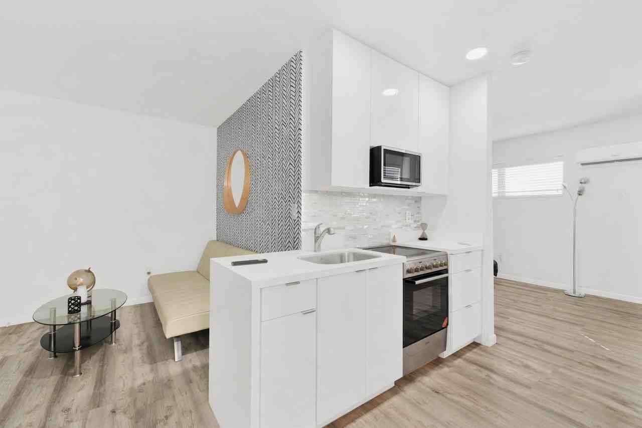 7 Salamanca Ave. - Photo 4 of 12