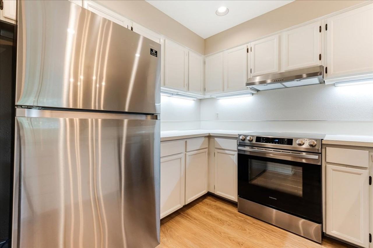 5150 S Landing Dr #205B2 - Photo 2 of 21