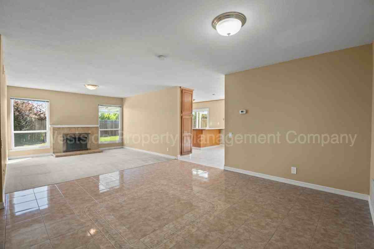 4514 Crocus Drive - Photo 2 of 9