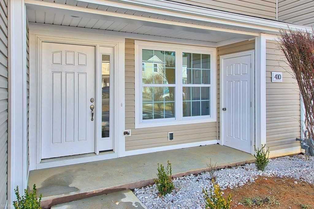 410 Pin Oak Drive Northwest - Photo 3 of 33