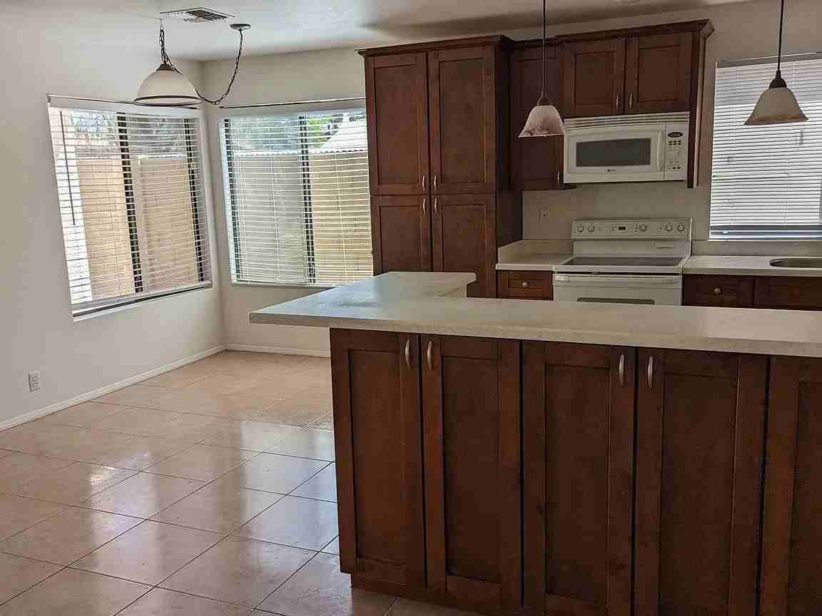 3914 W Misty Willow Ln - Photo 3 of 14