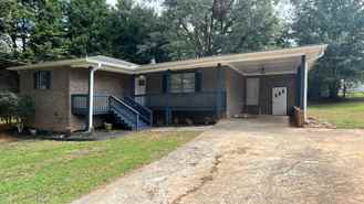 108 Nottingham Ln - Photo 1 of 1