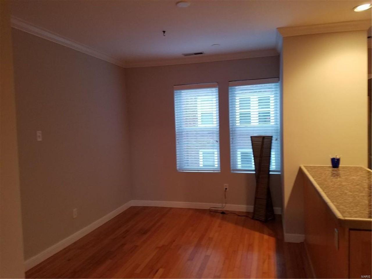 6318 N Rosebury Ave - Photo 4 of 5