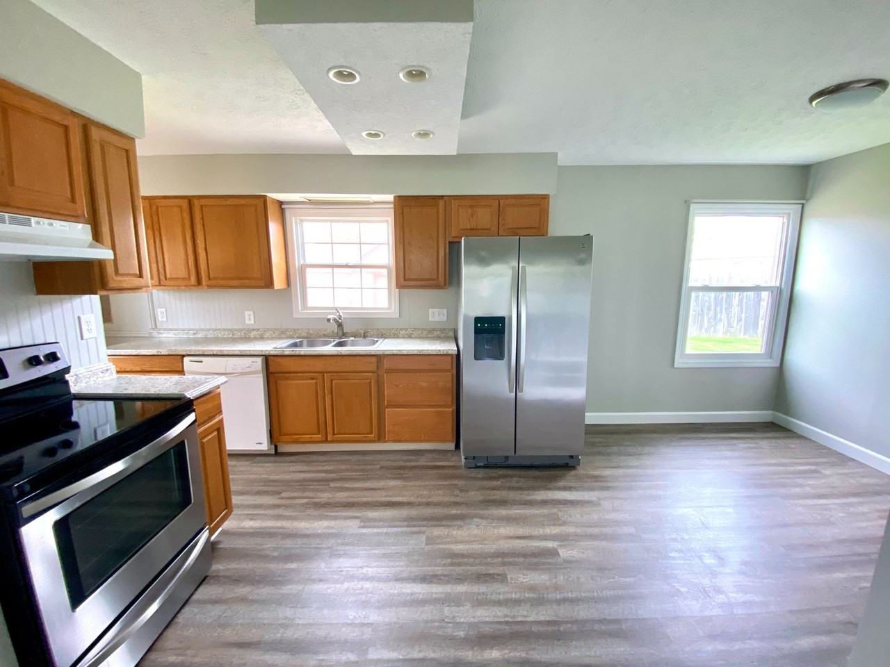 2429 Bellfield St - Photo 5 of 17