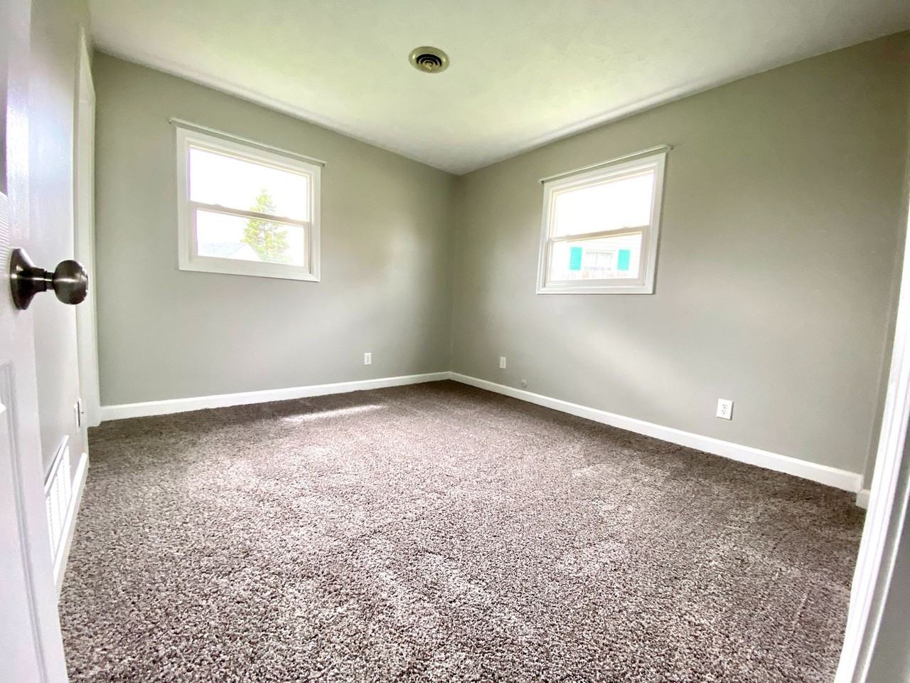 2429 Bellfield St - Photo 6 of 17