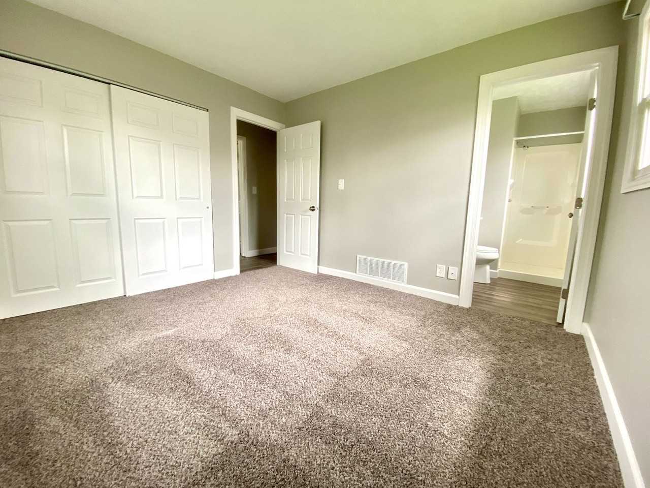 2429 Bellfield St - Photo 7 of 17