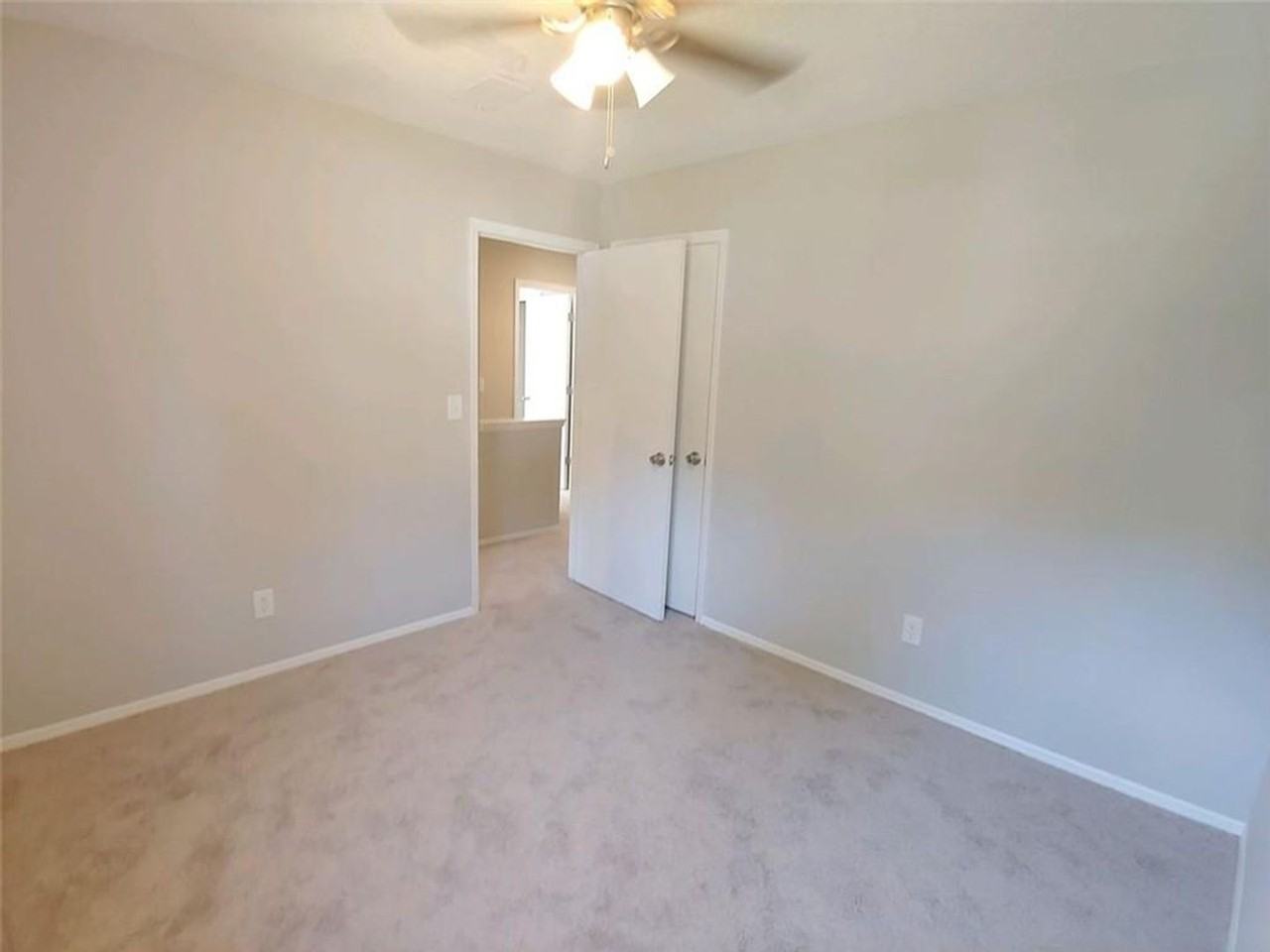 5451 Farmview Close - Photo 5 of 8