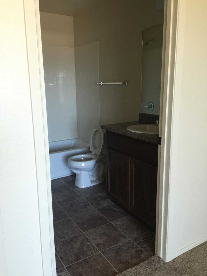 3114 S Todd Ave - Photo 7 of 10
