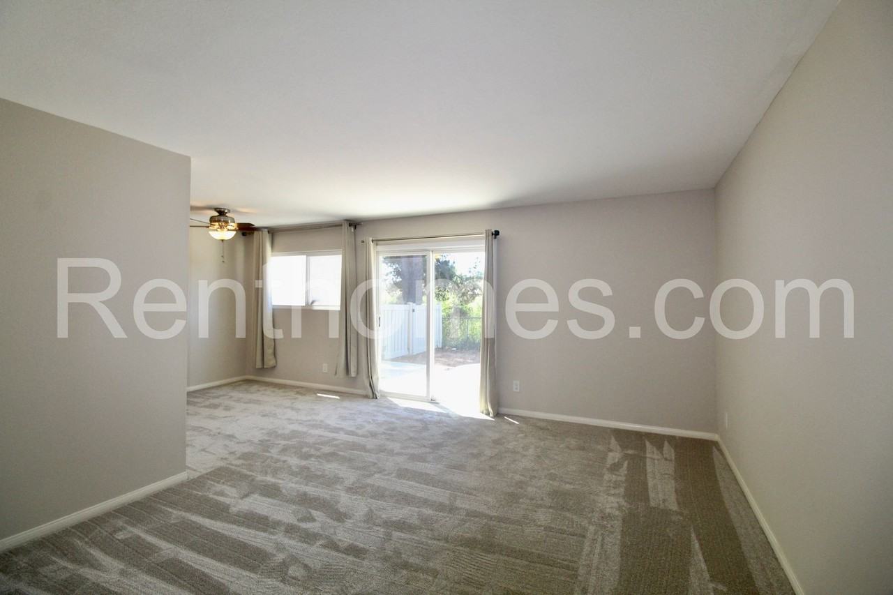 12235 Wilsey Way - Photo 2 of 24