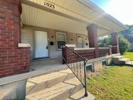 featured image of 1023 Clover St