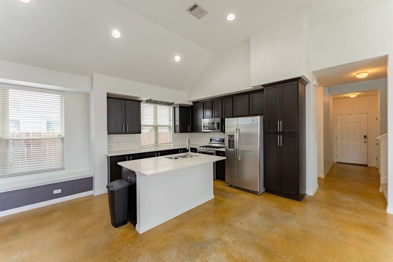 4514 Senda Ln - Photo 6 of 26