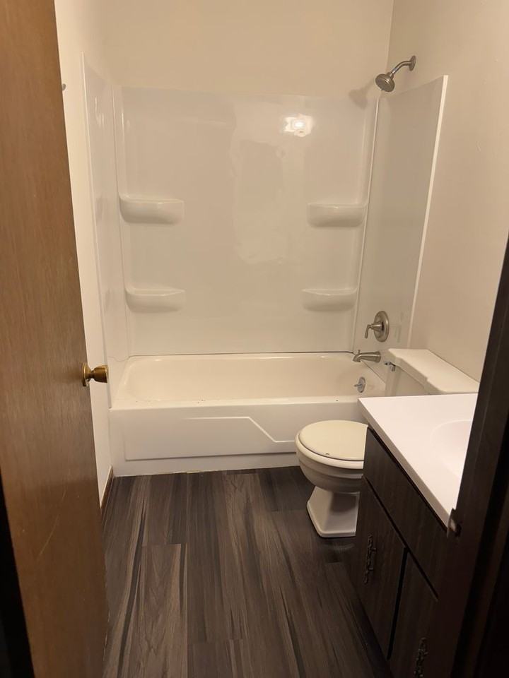 2300 Sears 2300 - #7 - Photo 2 of 5