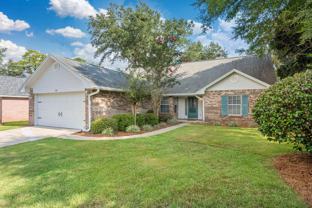 305 Parkwood Pl - Photo 1 of 1