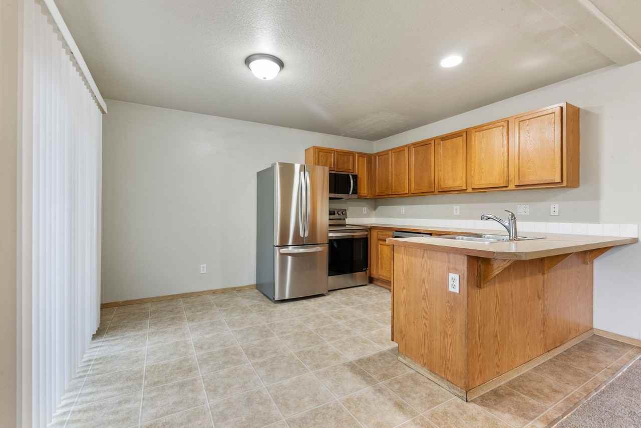 12588 Se Ramona St - Photo 6 of 37