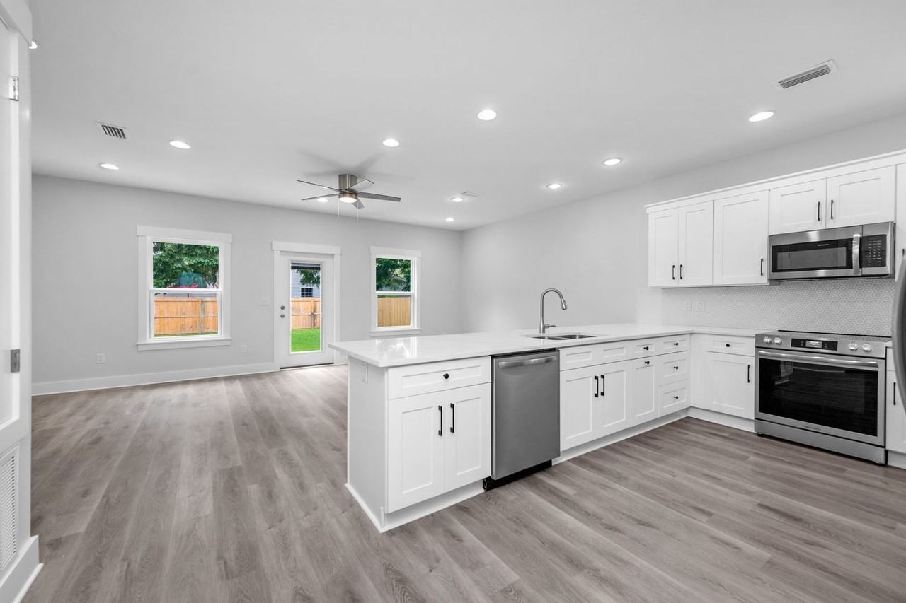 30 Harbeson Ave Ne #B - Photo 6 of 25