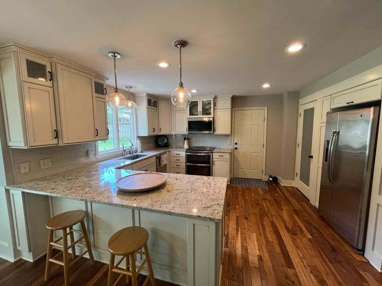 2842 S Glendale Ave - Photo 2 of 34