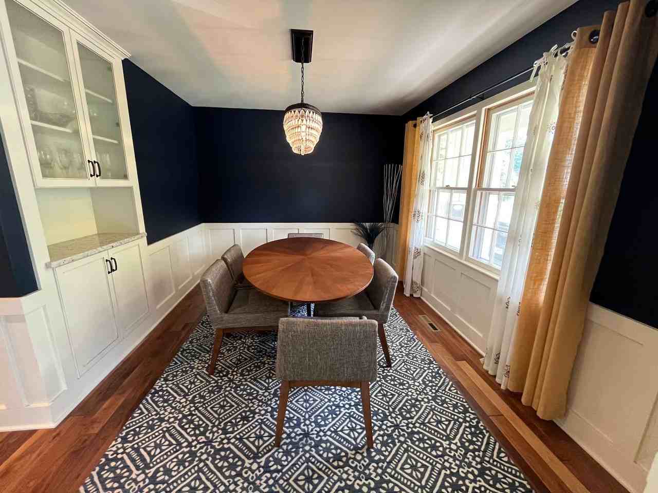 2842 S Glendale Ave - Photo 4 of 34
