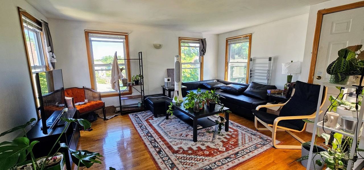 67 Brooks St - Photo 2 of 7