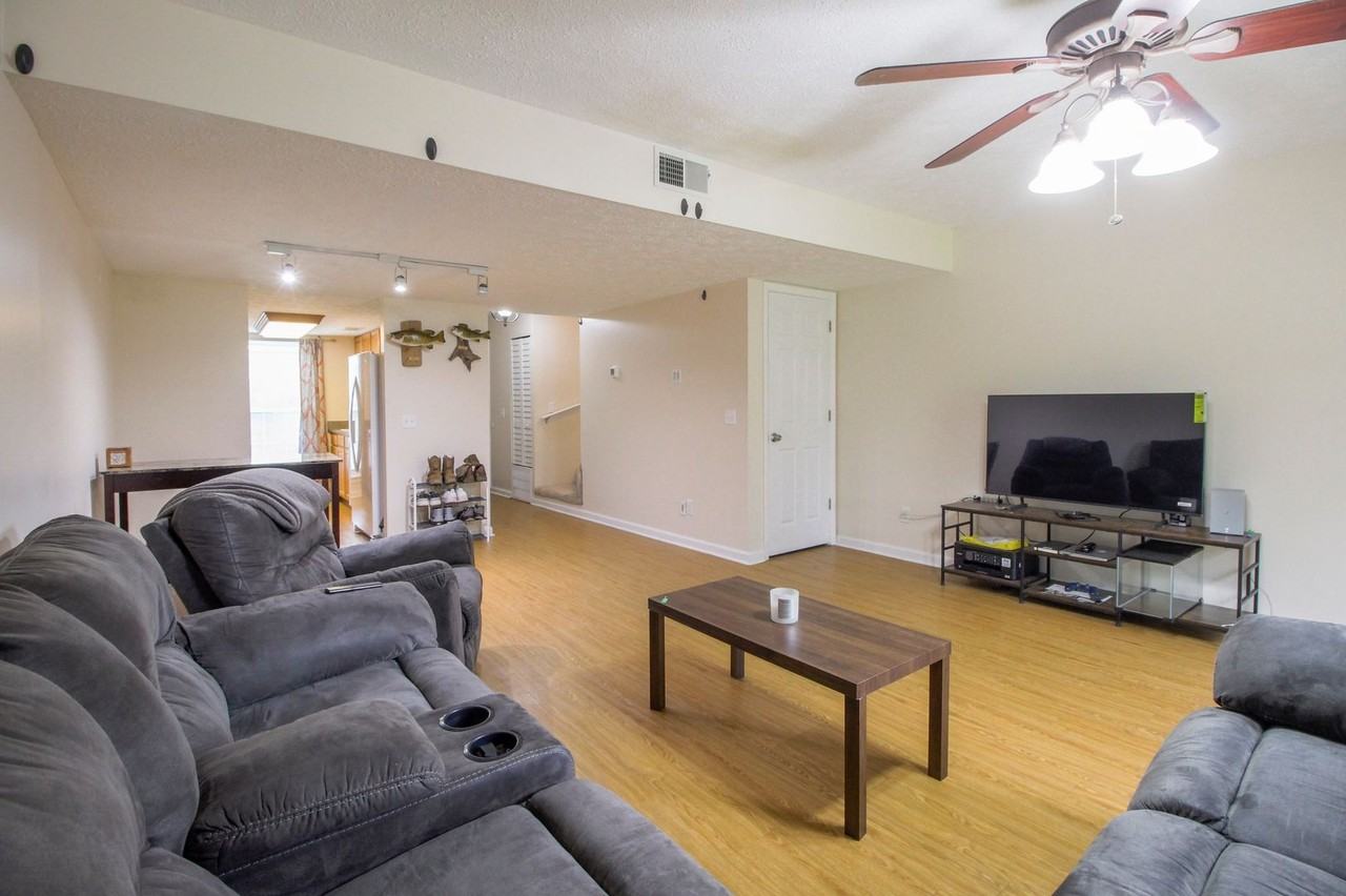 34 Knollwood Cir - Photo 6 of 23