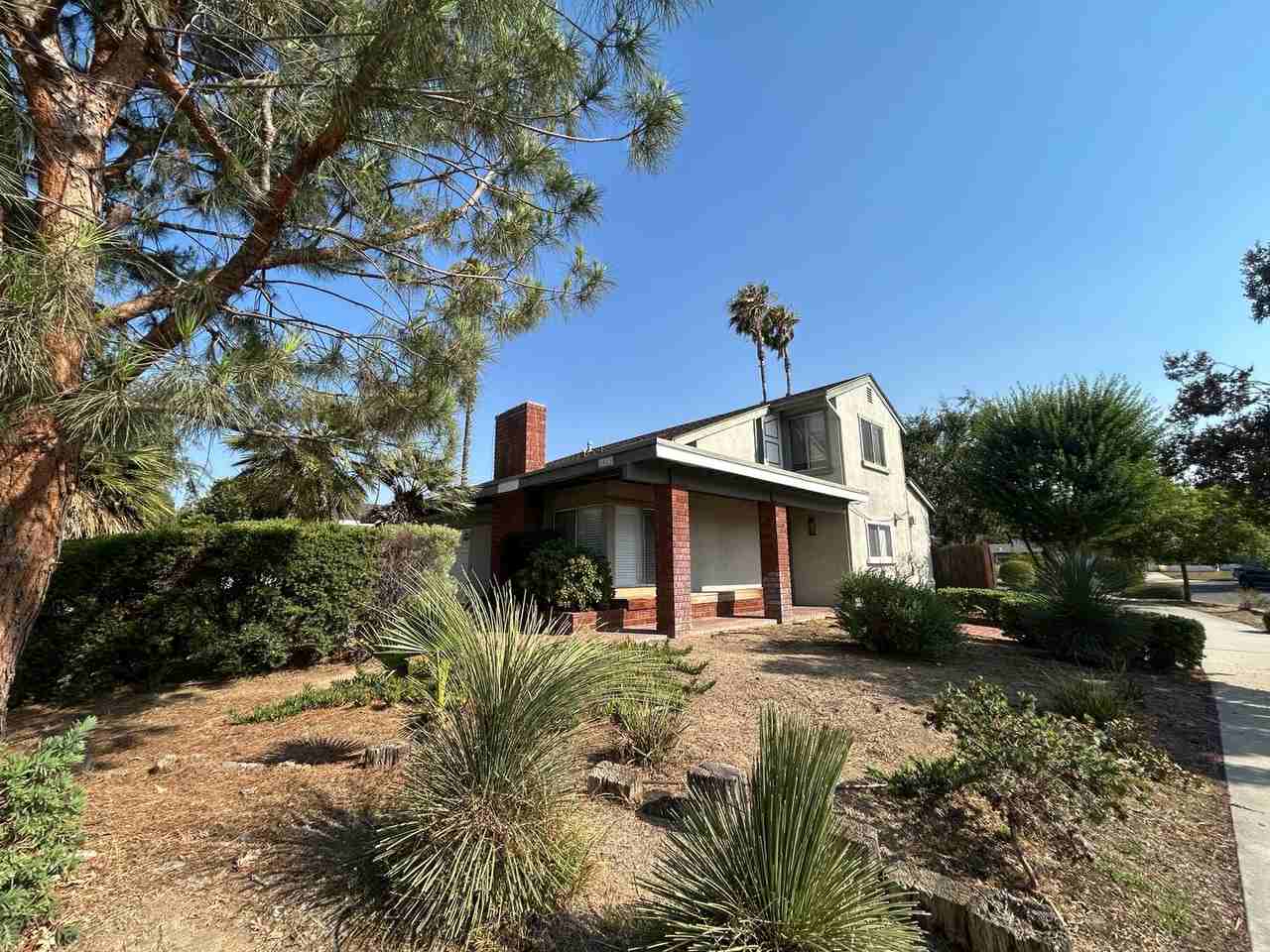 5055 Pearblossom Dr - Photo 2 of 37