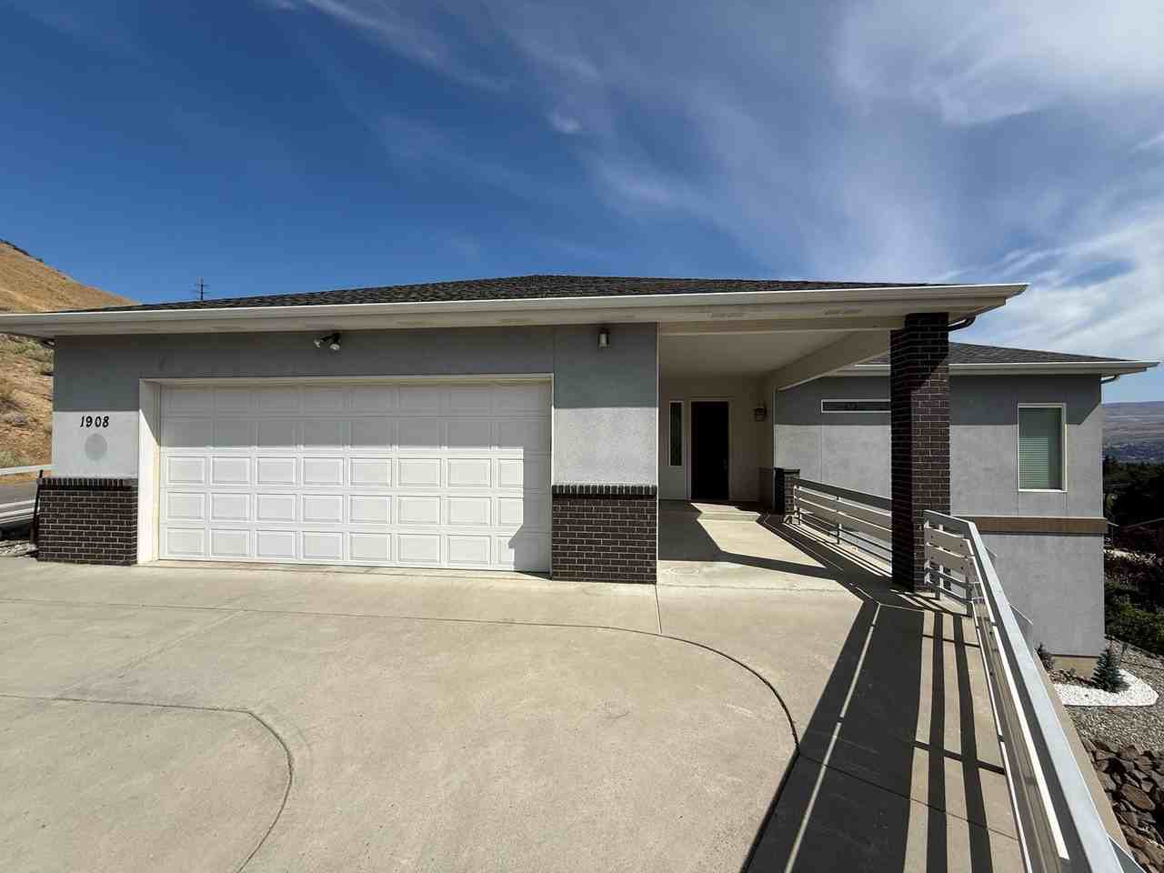 1908 Dorner Place - Photo 2 of 19