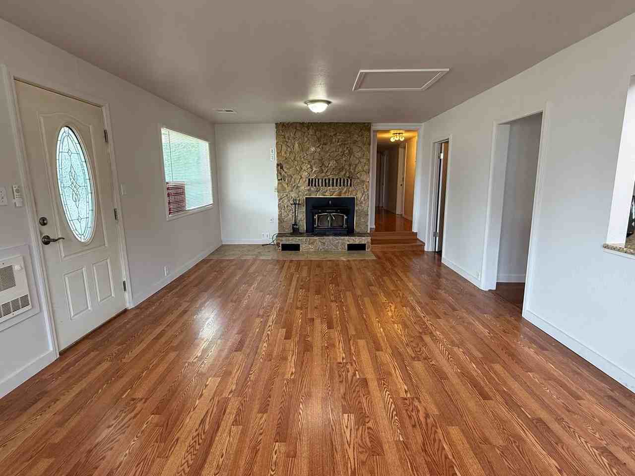 1006 Poplar Avenue - Photo 2 of 13