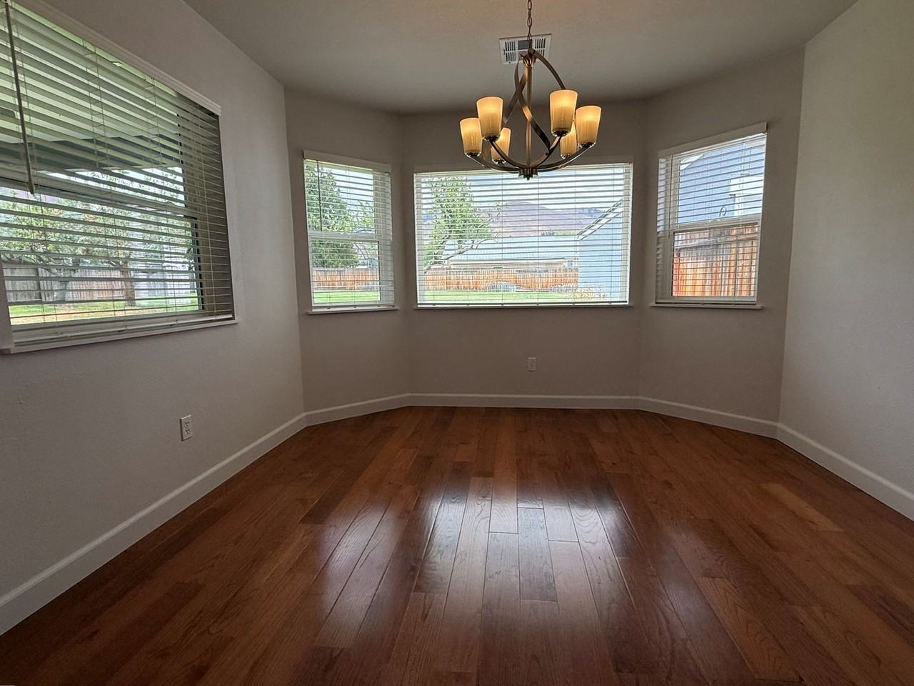 1006 Poplar Avenue - Photo 6 of 13