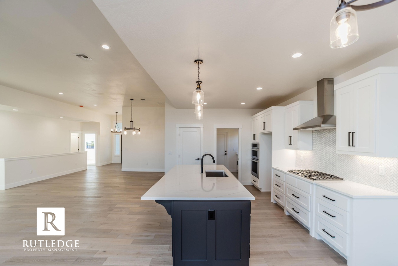 3282 Sky Way - Photo 6 of 34