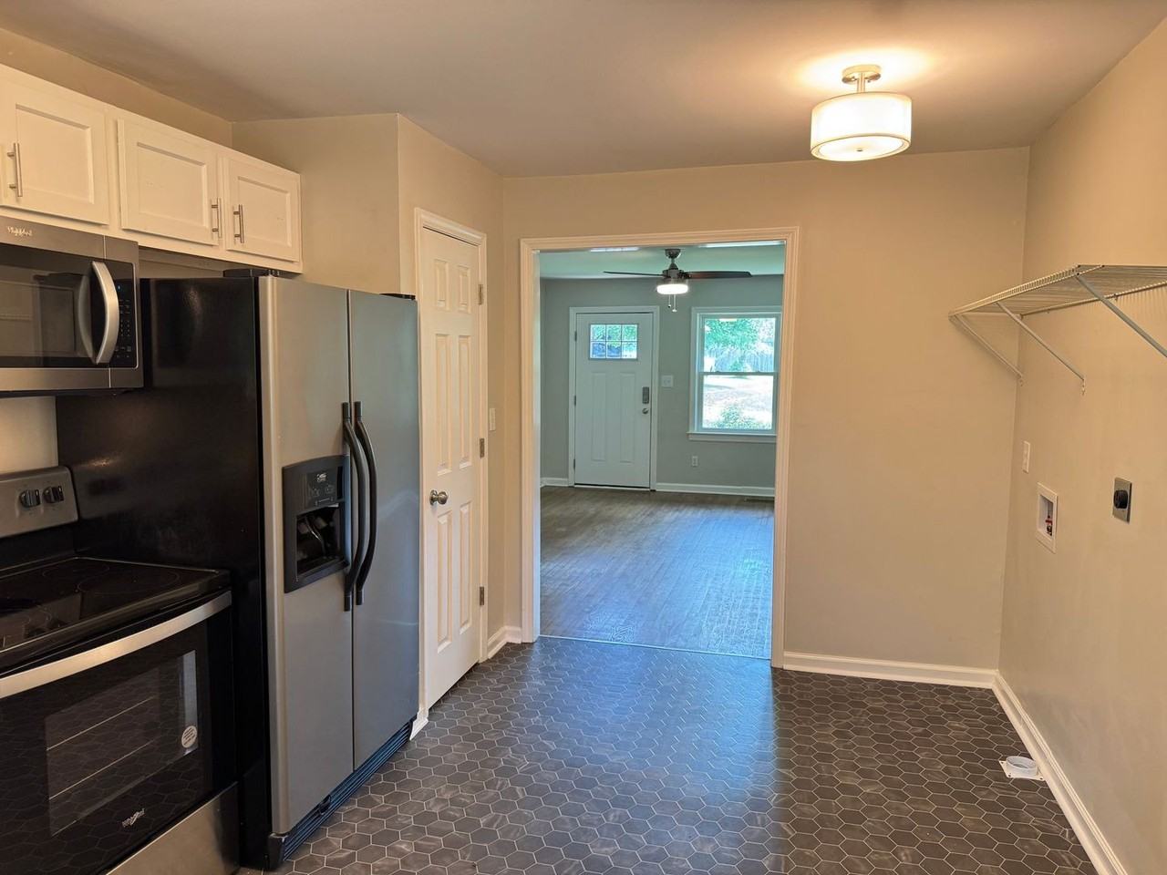 907 Elwood Dr - Photo 7 of 21