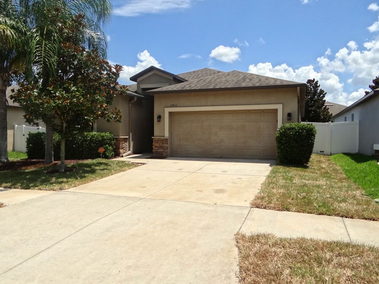 10811 Whitecap Dr - Photo 2 of 29