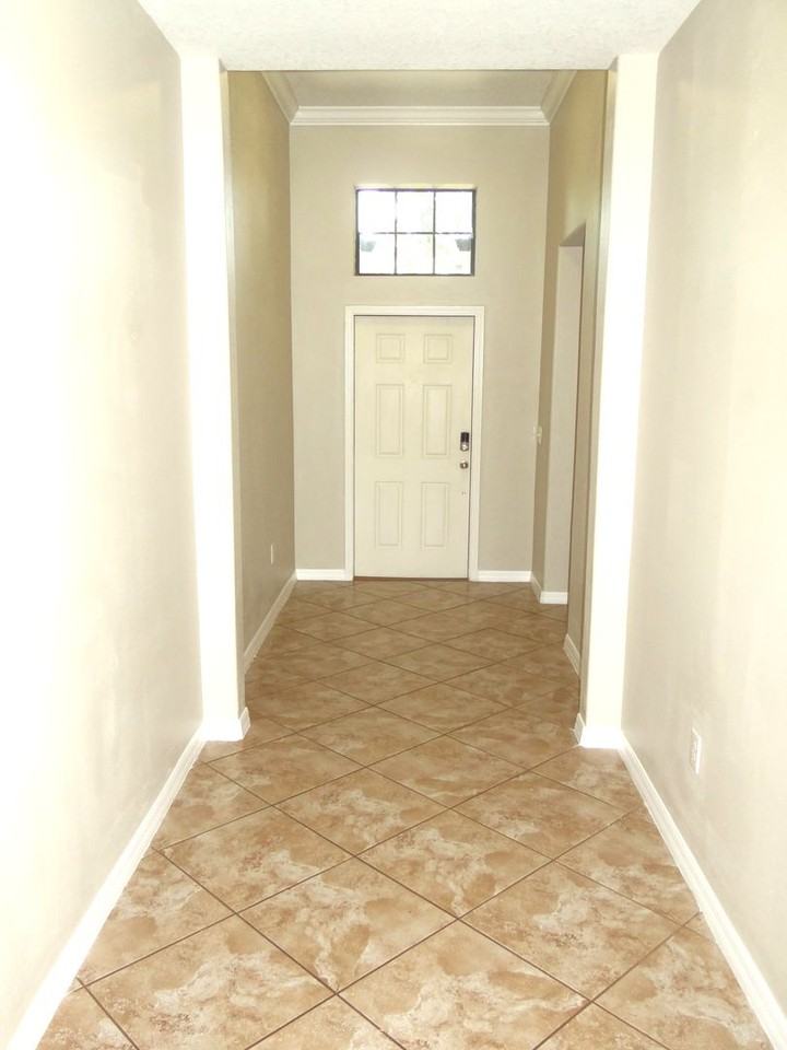 10811 Whitecap Dr - Photo 3 of 29