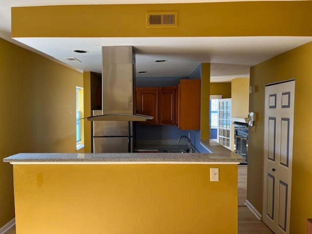 5803 Waterman Blvd - Photo 3 of 50