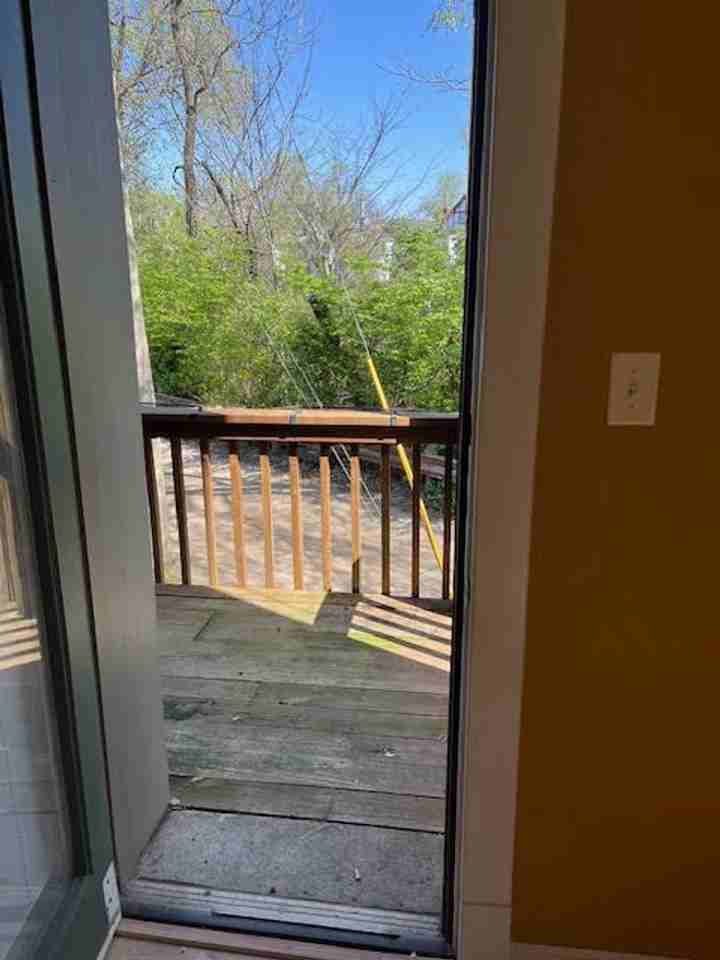 5803 Waterman Blvd - Photo 6 of 50