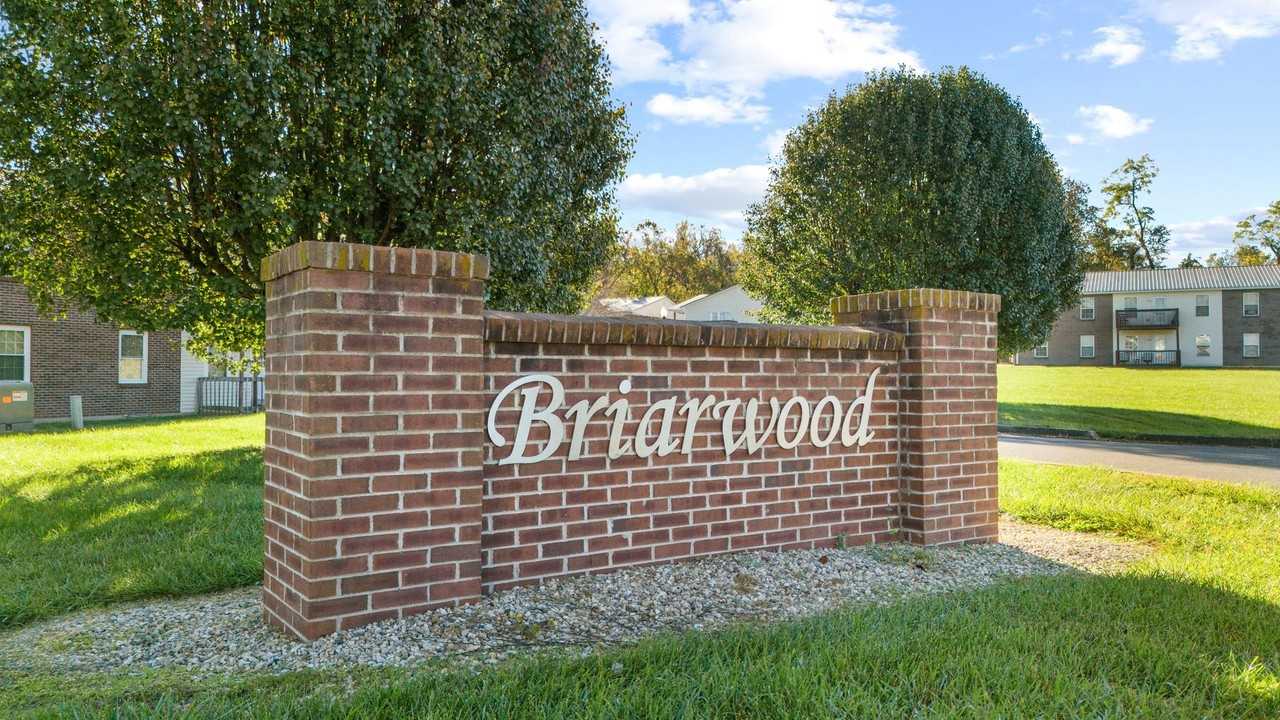 Briarwood Dr - Photo 4 of 23