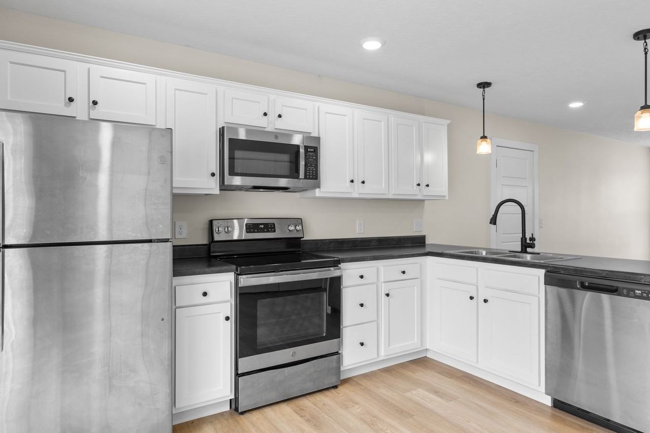 Sam Winston Way - Photo 2 of 30