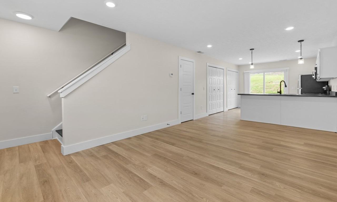 Sam Winston Way - Photo 6 of 30