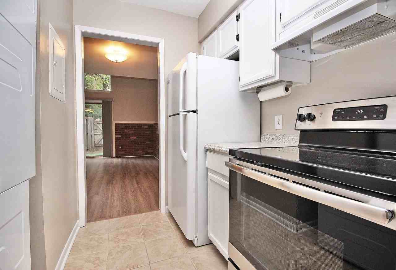 3127 Heathstead Pl - Photo 3 of 20