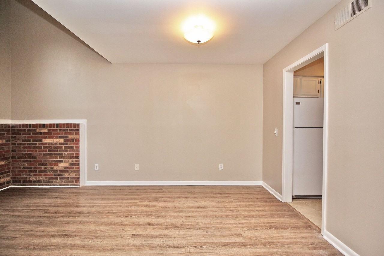 3127 Heathstead Pl - Photo 6 of 20