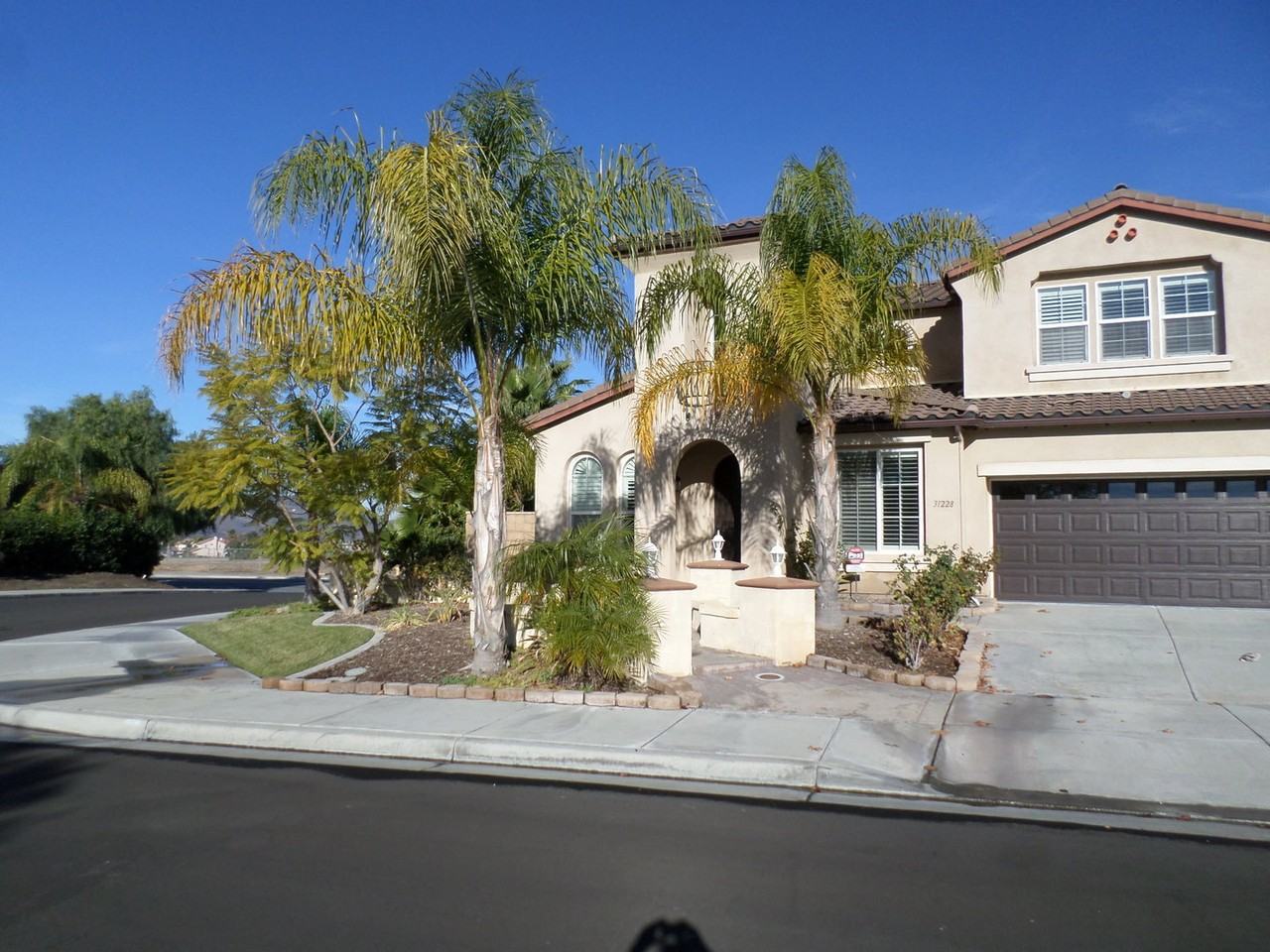 31228 Hickory Pl - Photo 2 of 31