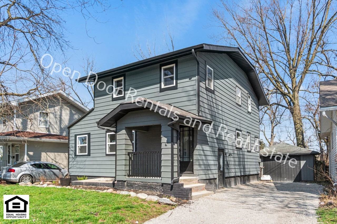 2144 Edgehill Ave - Photo 2 of 5