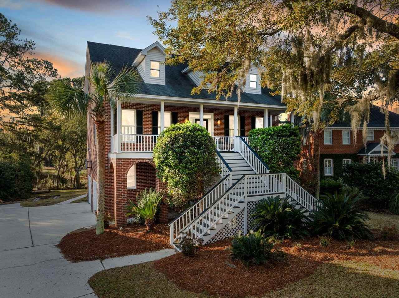 669 Palisades Drive - Photo 2 of 33