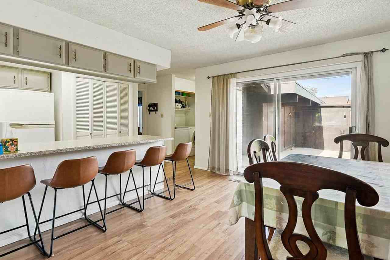 901 Three Fountains Dr - Photo 6 of 31
