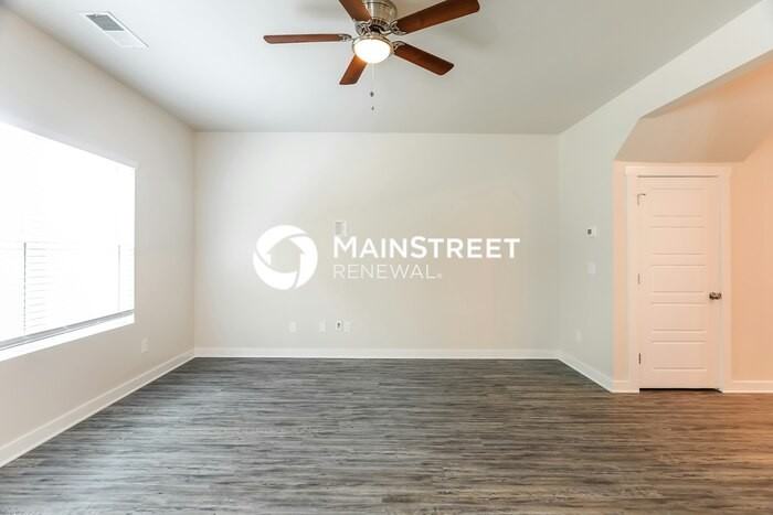 9973 Hunter Pl - Photo 3 of 18