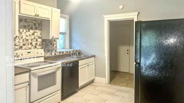 3033 Park Ave - Photo 2 of 16