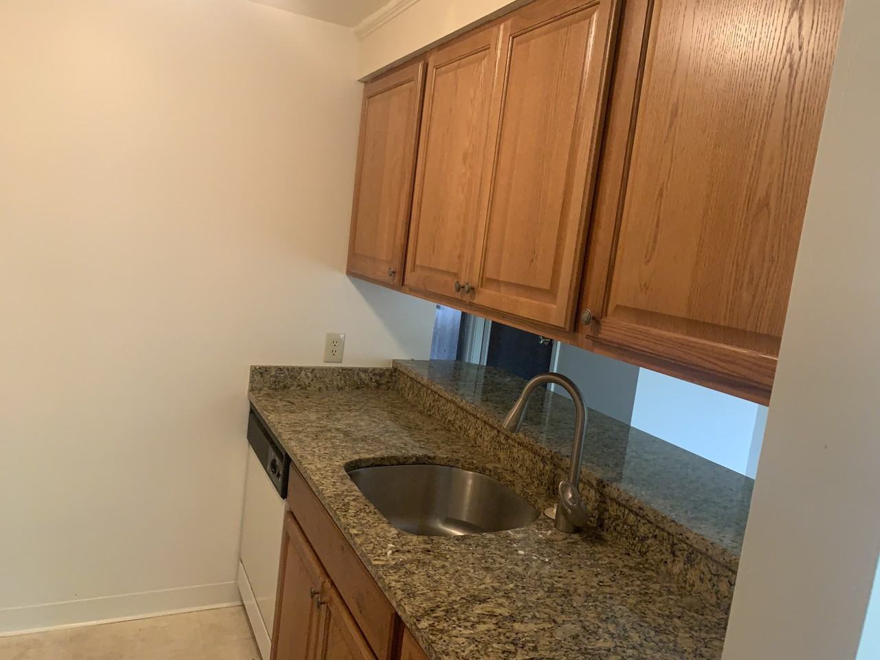 393 Davison Rd #6 - Photo 3 of 8