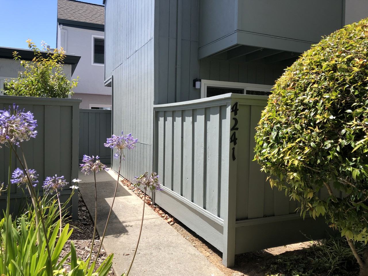 4241 Sea Pines Ct - Photo 2 of 22