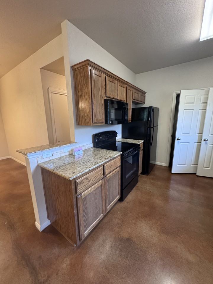 1523 Aztec Trce #B - Photo 2 of 34